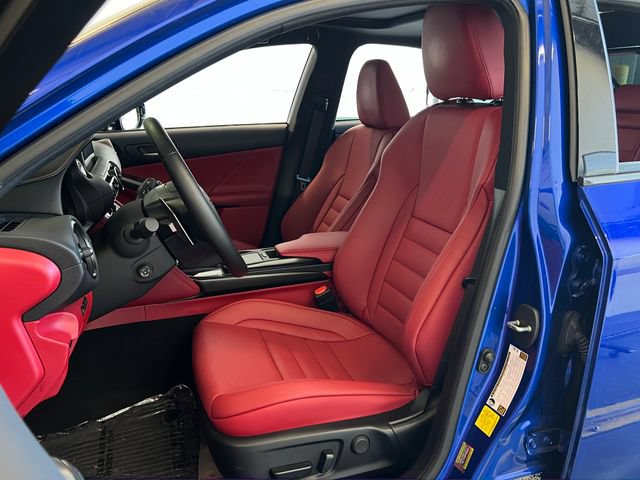 Used 2025 Lexus IS 500 RWD image 33