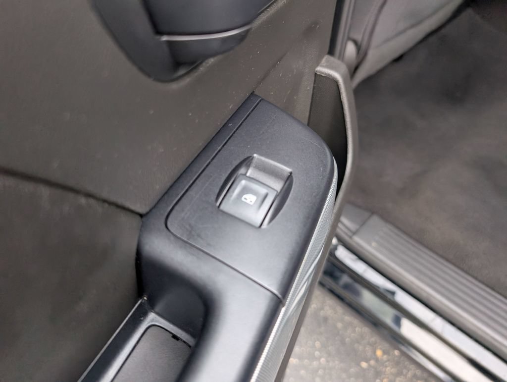 Used 2018 Chevrolet Silverado 1500 LT w/ All Star Edition AWD/4WD image 12