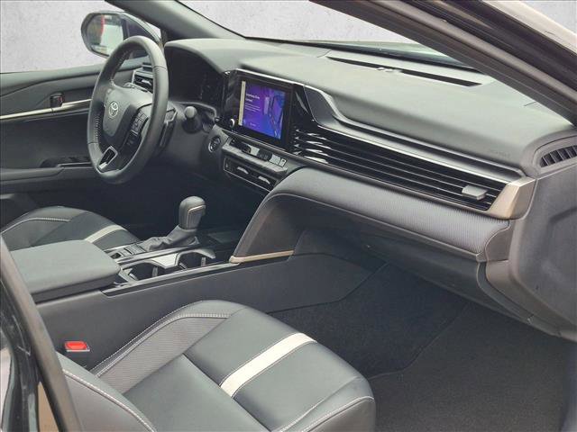 Used 2025 Toyota Camry SE w/ Convenience Package FWD image 18