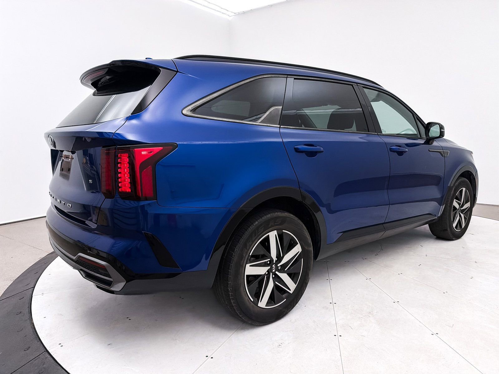 Used 2021 Kia Sorento S image 16