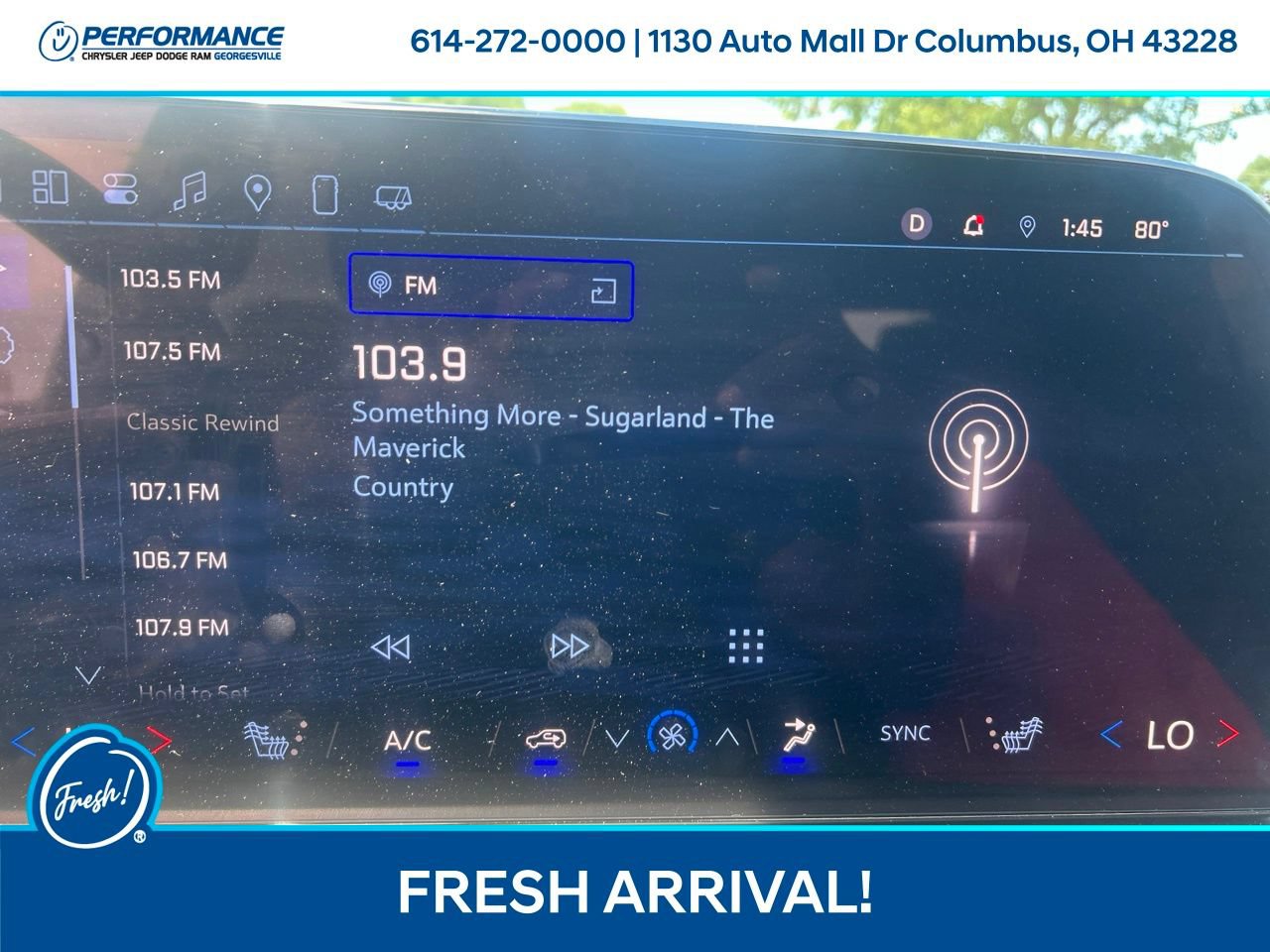 Used 2025 Chevrolet Traverse LT AWD/4WD image 23
