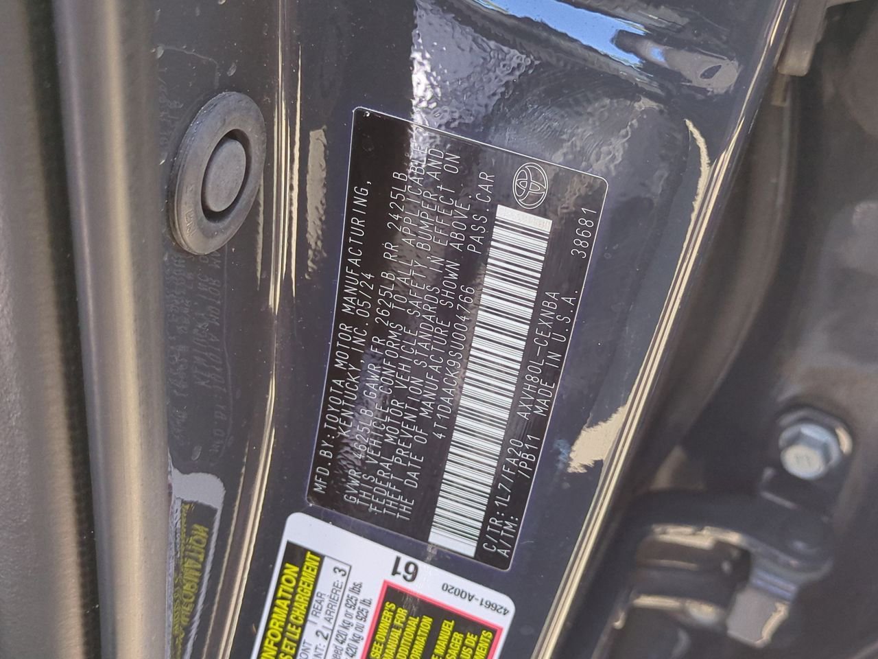 Used 2025 Toyota Camry LE image 32