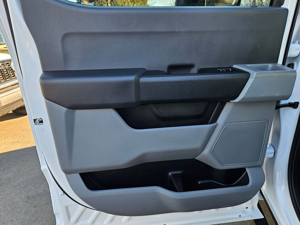 Used 2024 Ford F250 XL w/ XL Chrome Package image 14