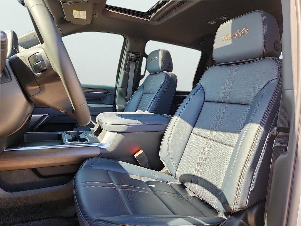 New 2026 Chevrolet Silverado 2500 High Country w/ Technology Package AWD/4WD image 17