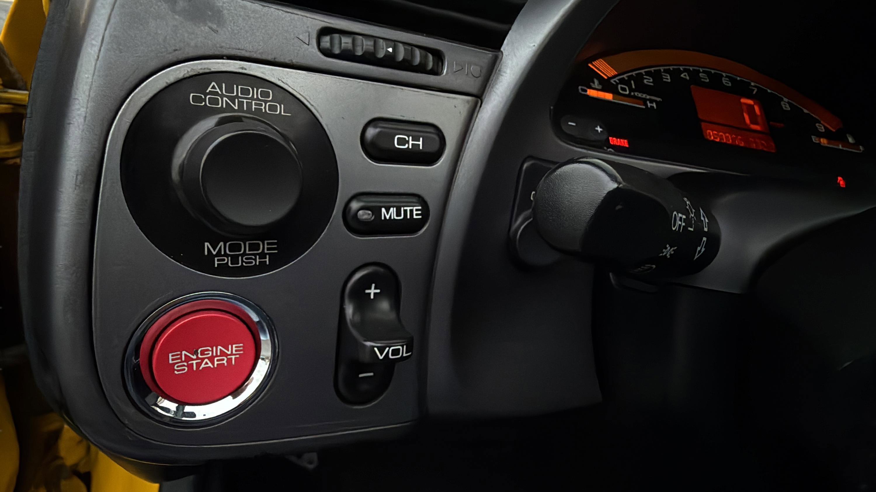 Used 2003 Honda S2000 Convertible 2D image 22