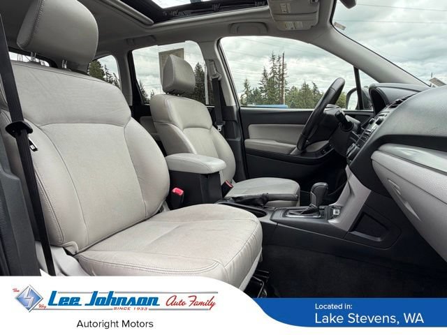 Used 2015 Subaru Forester 2.5i Touring AWD/4WD image 32