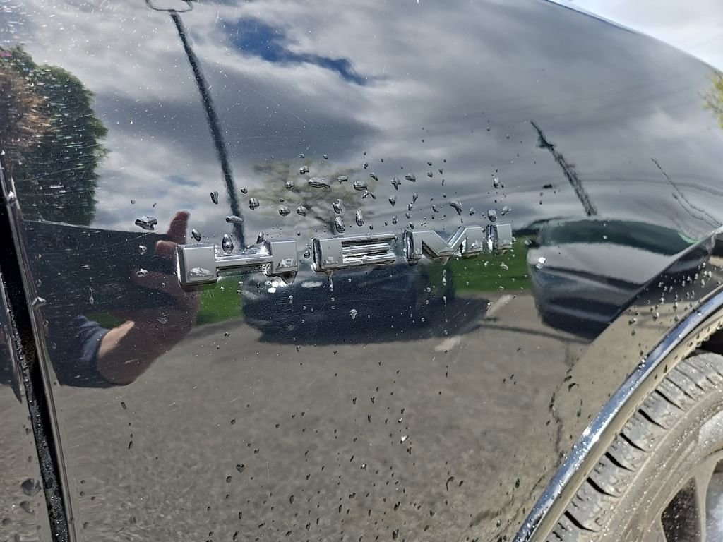 Used 2022 Dodge Durango R/T w/ Blacktop Package image 39