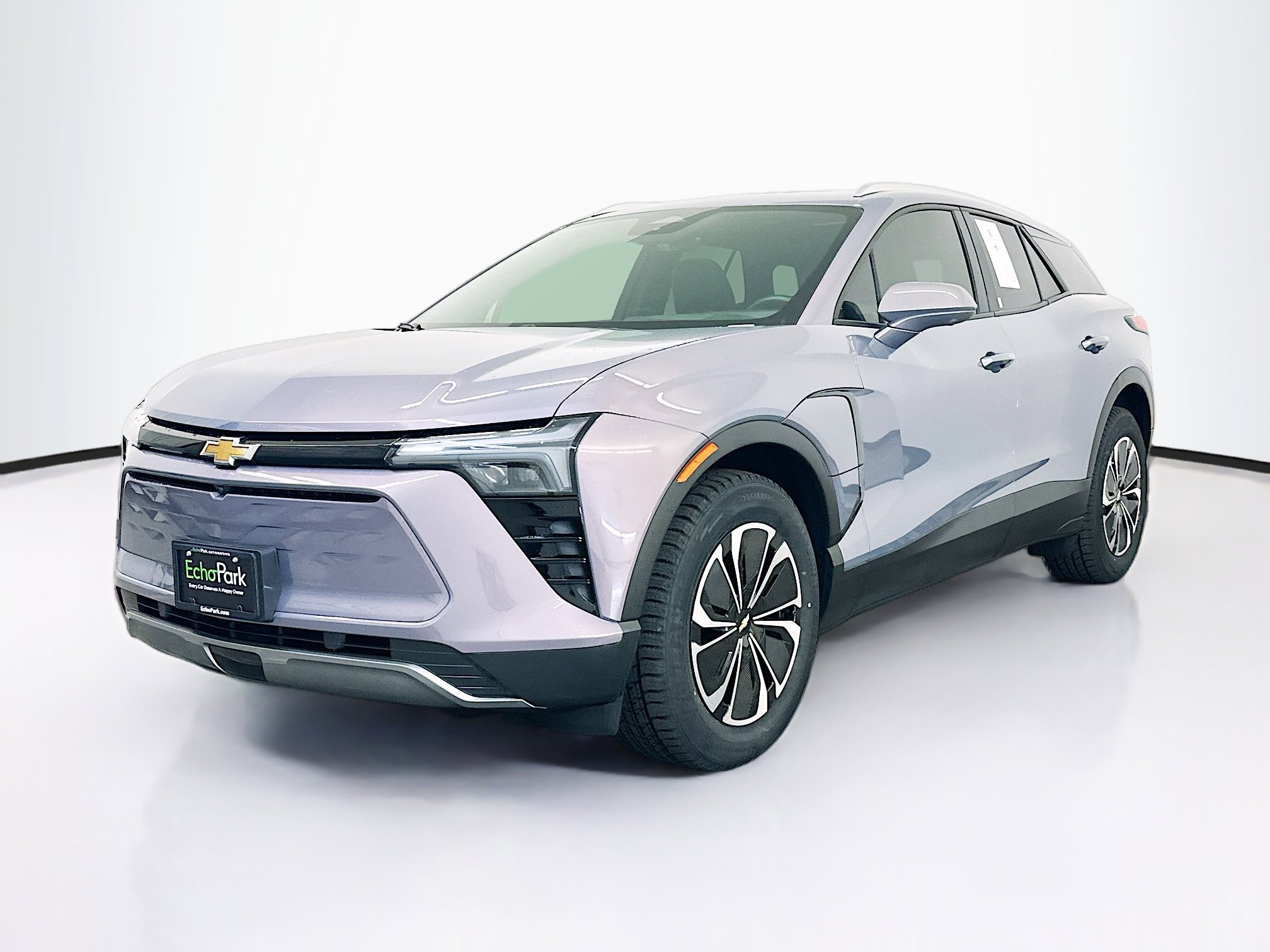 Used 2024 Chevrolet Blazer EV LT AWD/4WD image 3