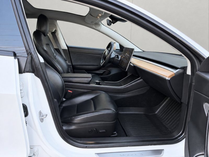 Used 2020 Tesla Model 3 Performance AWD/4WD image 13