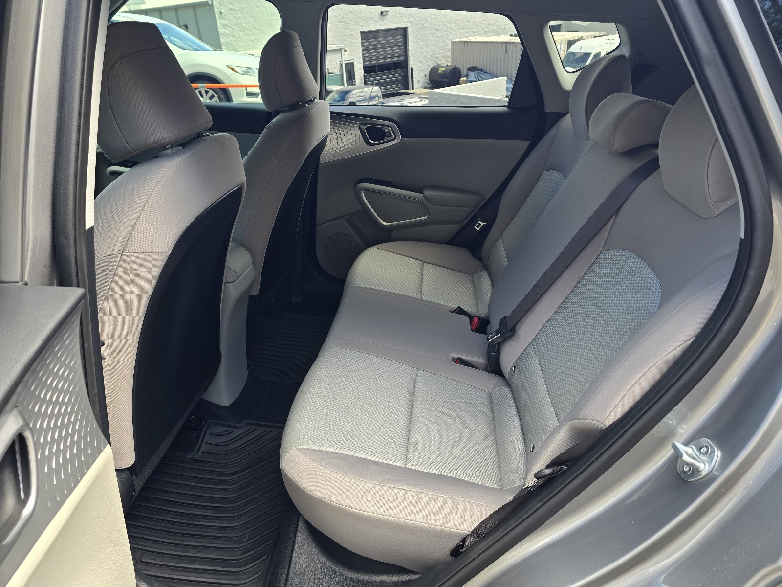 Used 2023 Kia Soul LX image 10