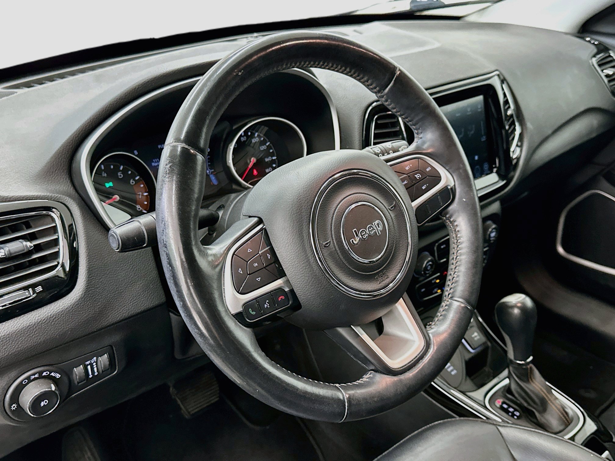 Used 2018 Jeep Compass Limited AWD/4WD image 18