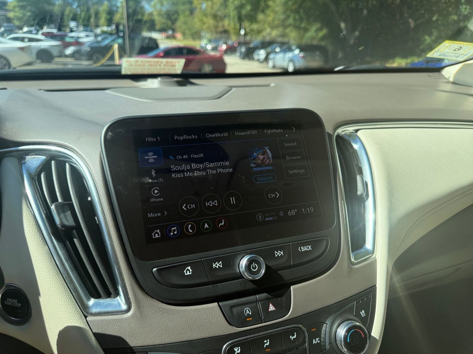 Used 2024 Chevrolet Malibu LT image 21