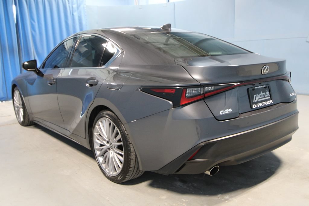 Used 2024 Lexus IS 300 w/ Premium Package RWD image 31