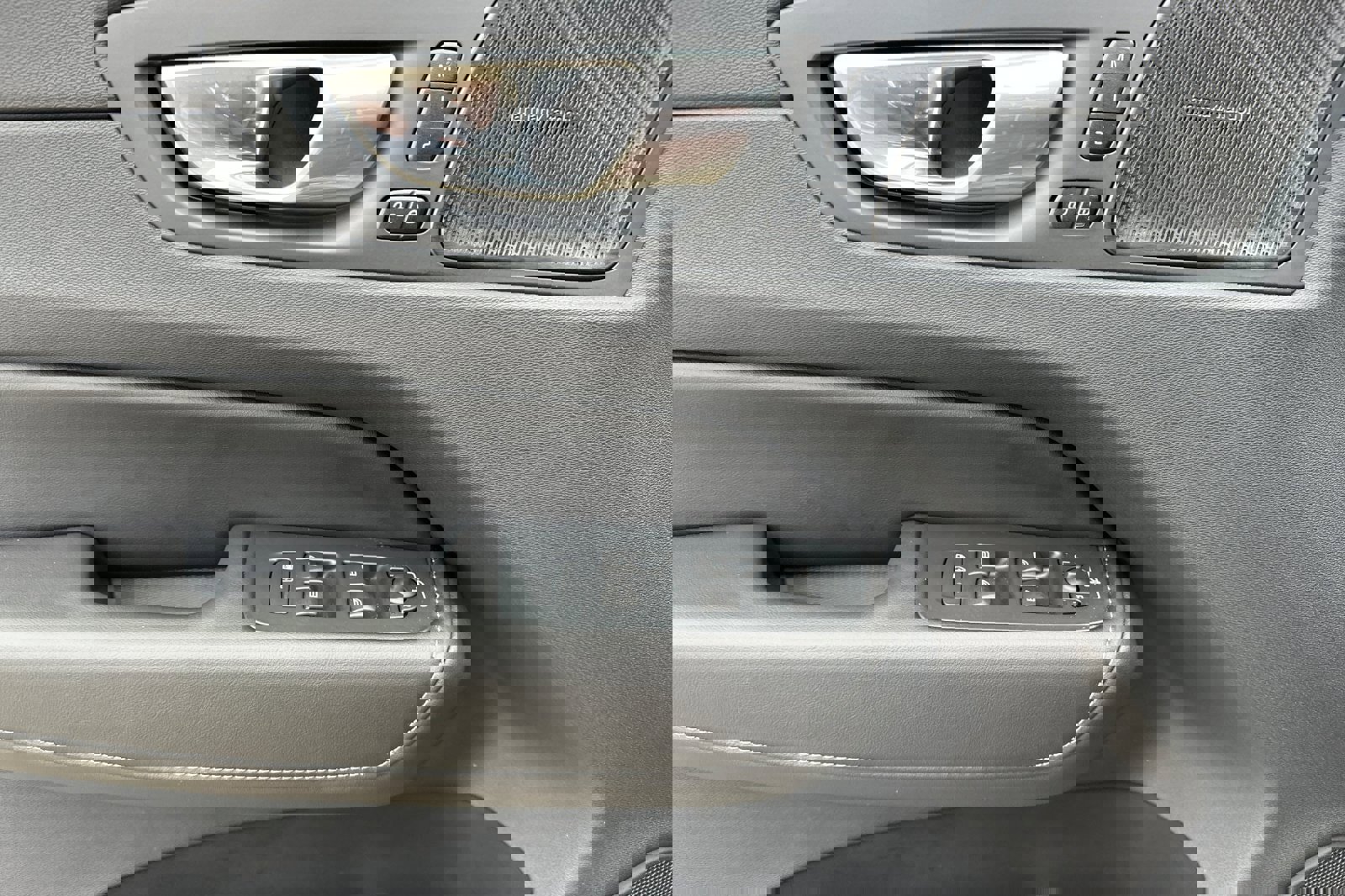 Certified 2024 Volvo XC60 B5 Ultimate w/ Protection Package Premier image 15