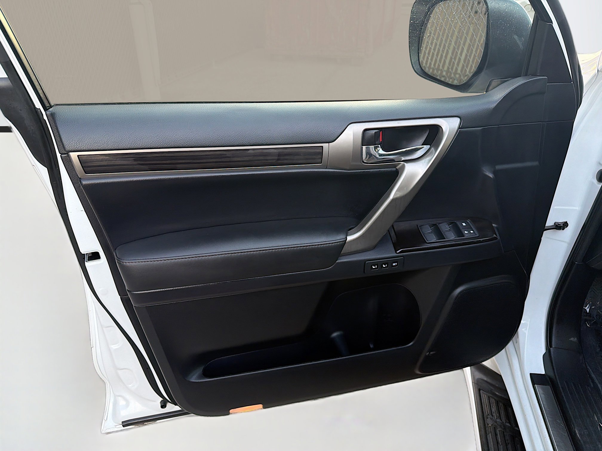 Used 2017 Lexus GX 460 image 20