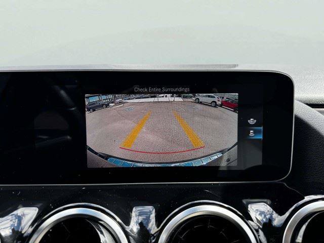 Used 2021 Mercedes-Benz GLA 250 4MATIC w/ Premium Package image 31