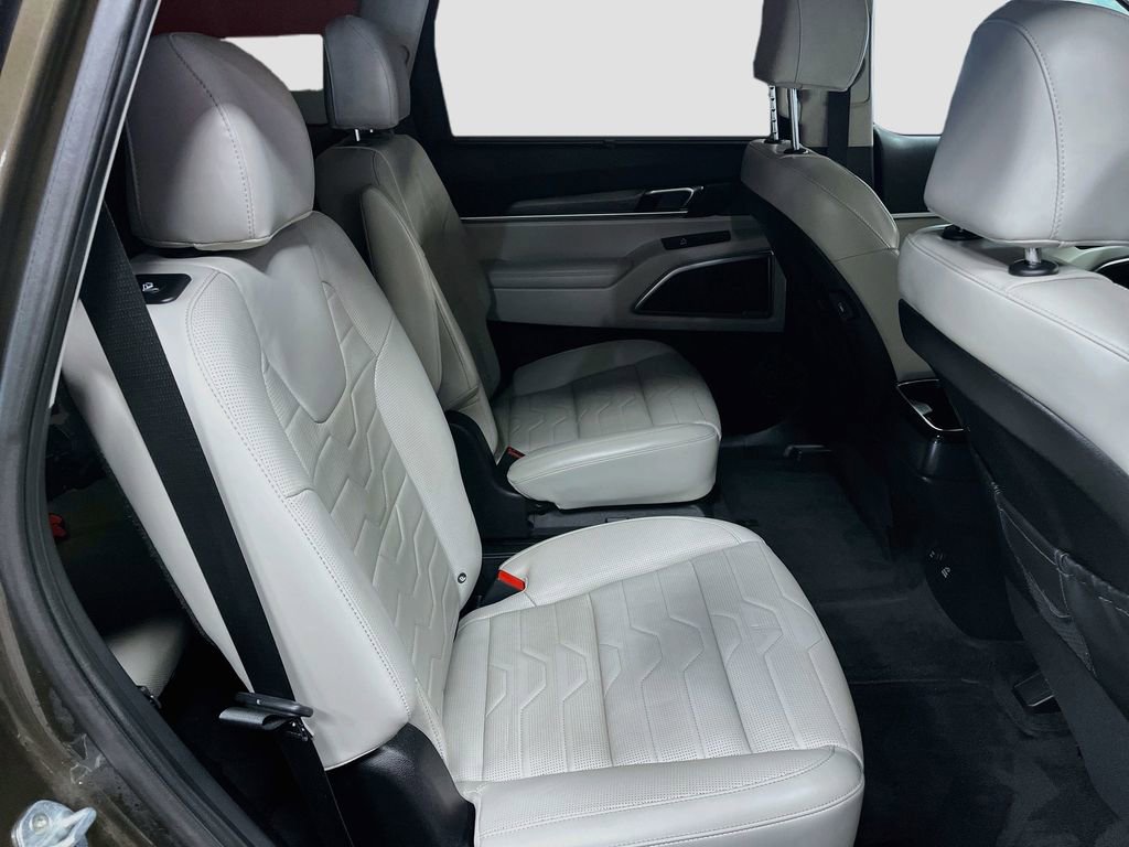 Used 2022 Kia Telluride SX w/ SX Prestige Package image 30