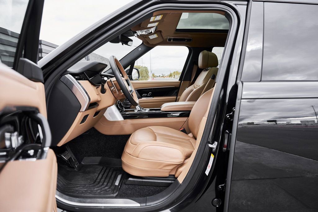 Used 2023 Land Rover Range Rover SE image 29