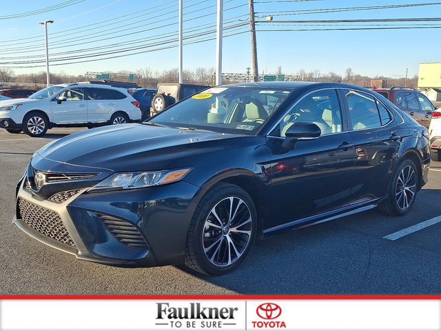 Certified 2020 Toyota Camry SE image 3