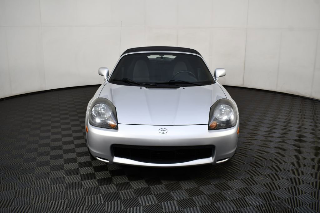 Used 2000 Toyota MR2 image 2