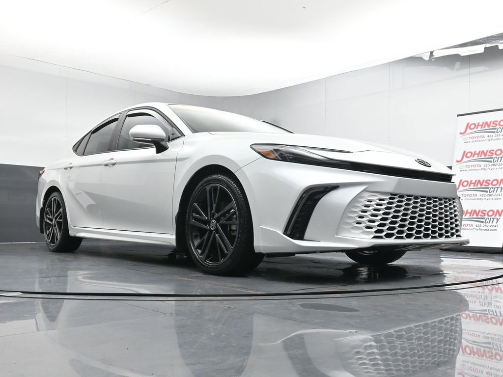Used 2025 Toyota Camry XSE image 33