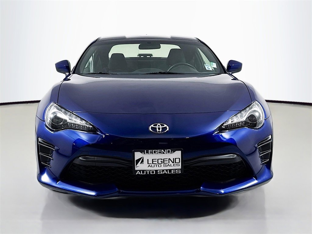 Used 2017 Toyota 86 image 2