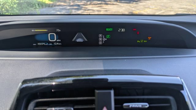Used 2017 Toyota Prius Two w/ Prius Two Safety Plus Package FWD image 33