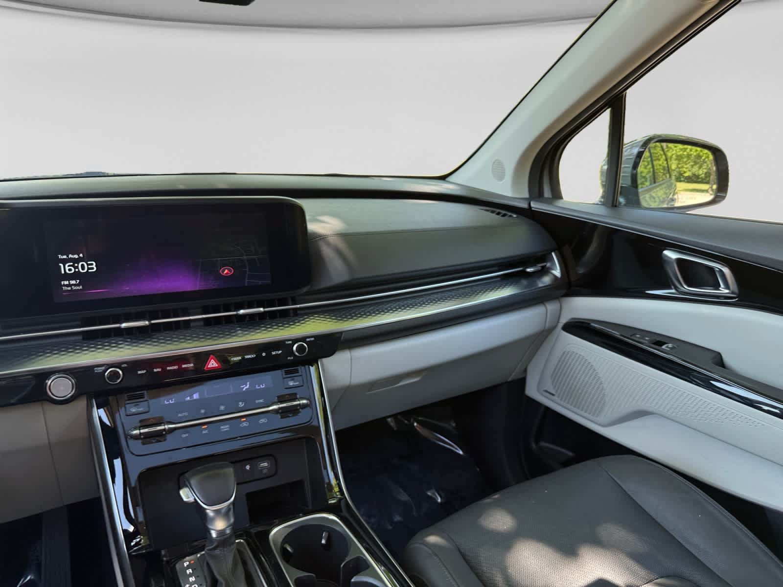 Used 2024 Kia Carnival SX Prestige FWD image 19