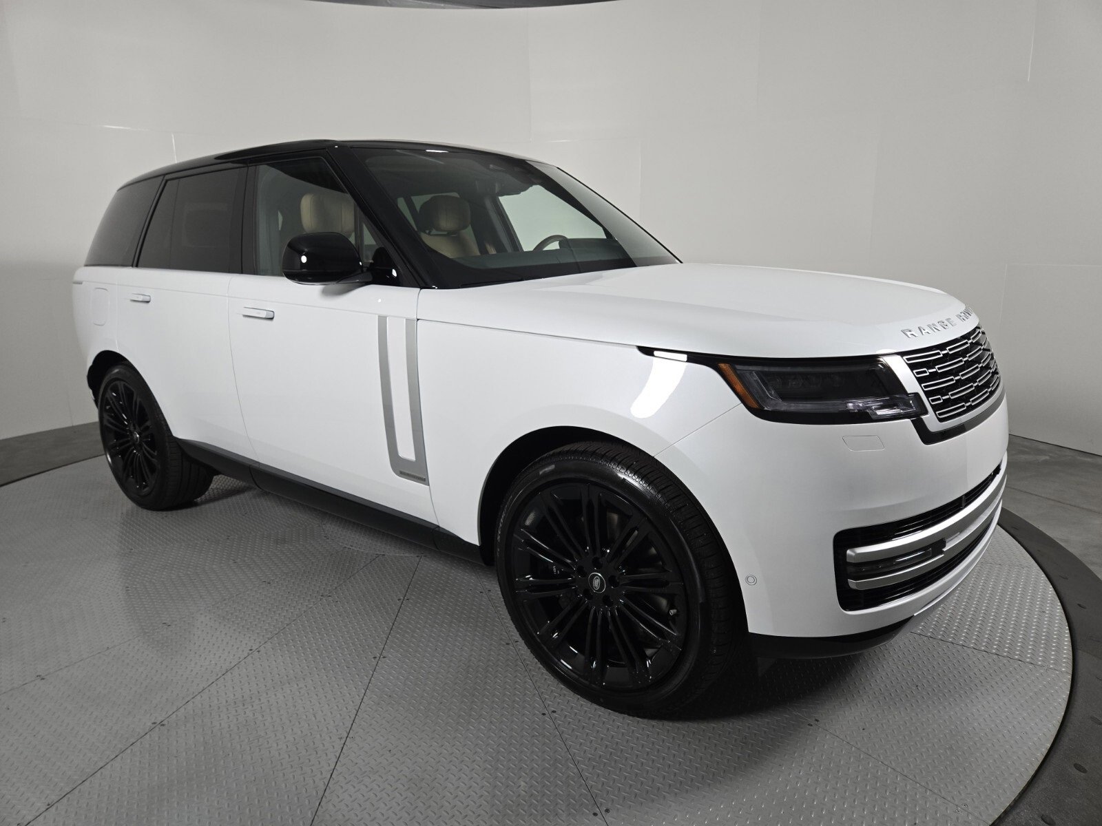 New 2025 Land Rover Range Rover Autobiography image 3