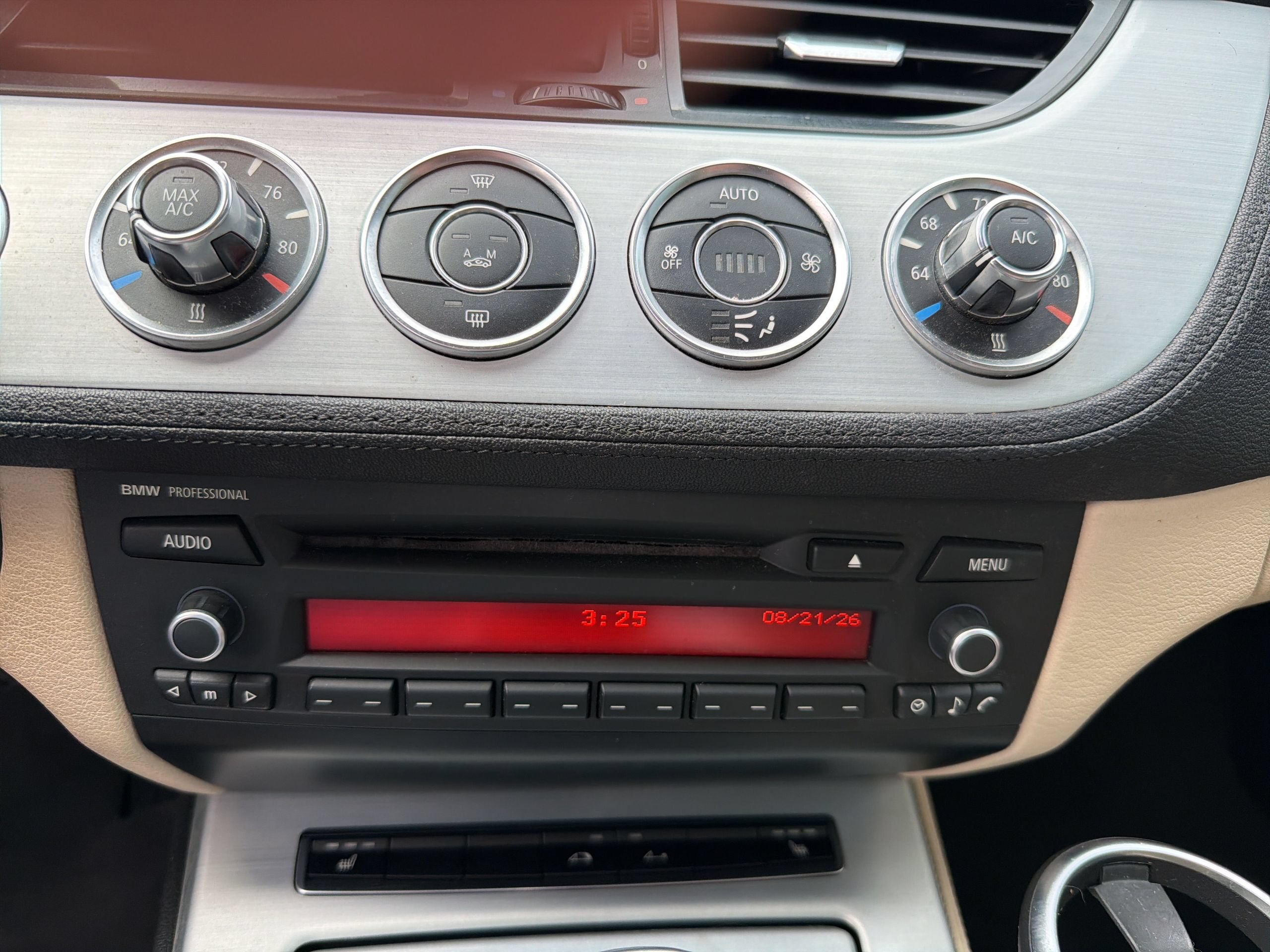 Used 2014 BMW Z4 sDrive28i RWD image 14