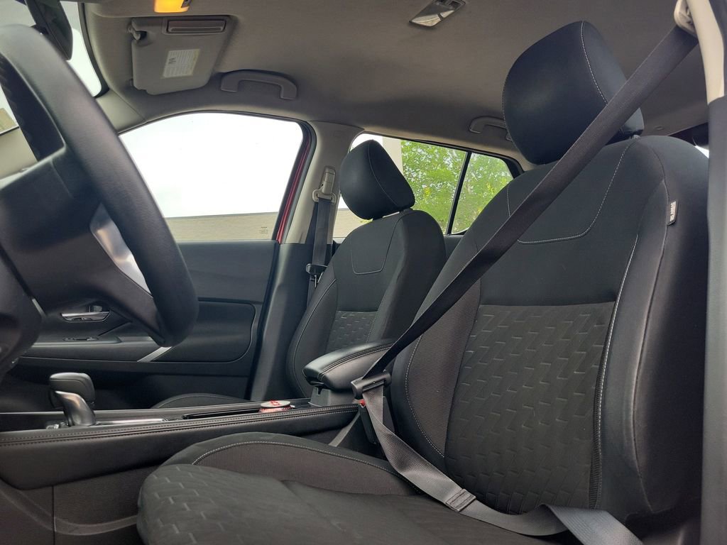 Used 2023 Nissan Kicks SV FWD image 18