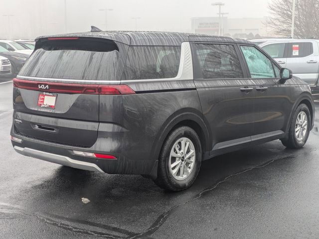 Used 2023 Kia Carnival LX image 4