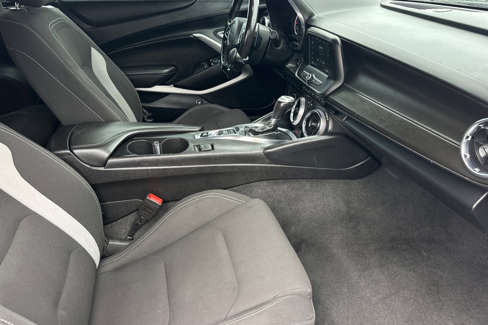 Used 2019 Chevrolet Camaro LT image 13