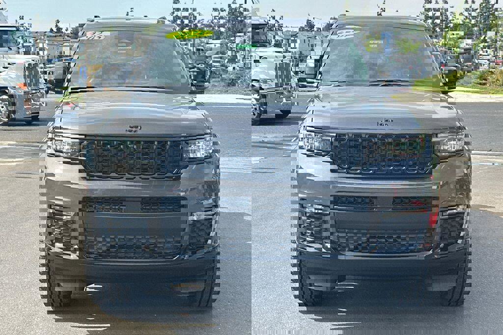 New 2025 Jeep Grand Cherokee L Limited w/ Luxury Tech Group II image 6