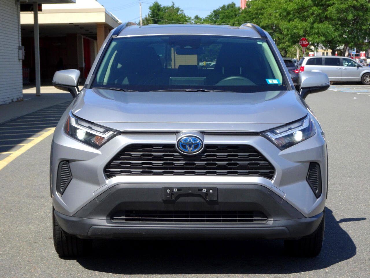 Used 2023 Toyota RAV4 XLE image 2
