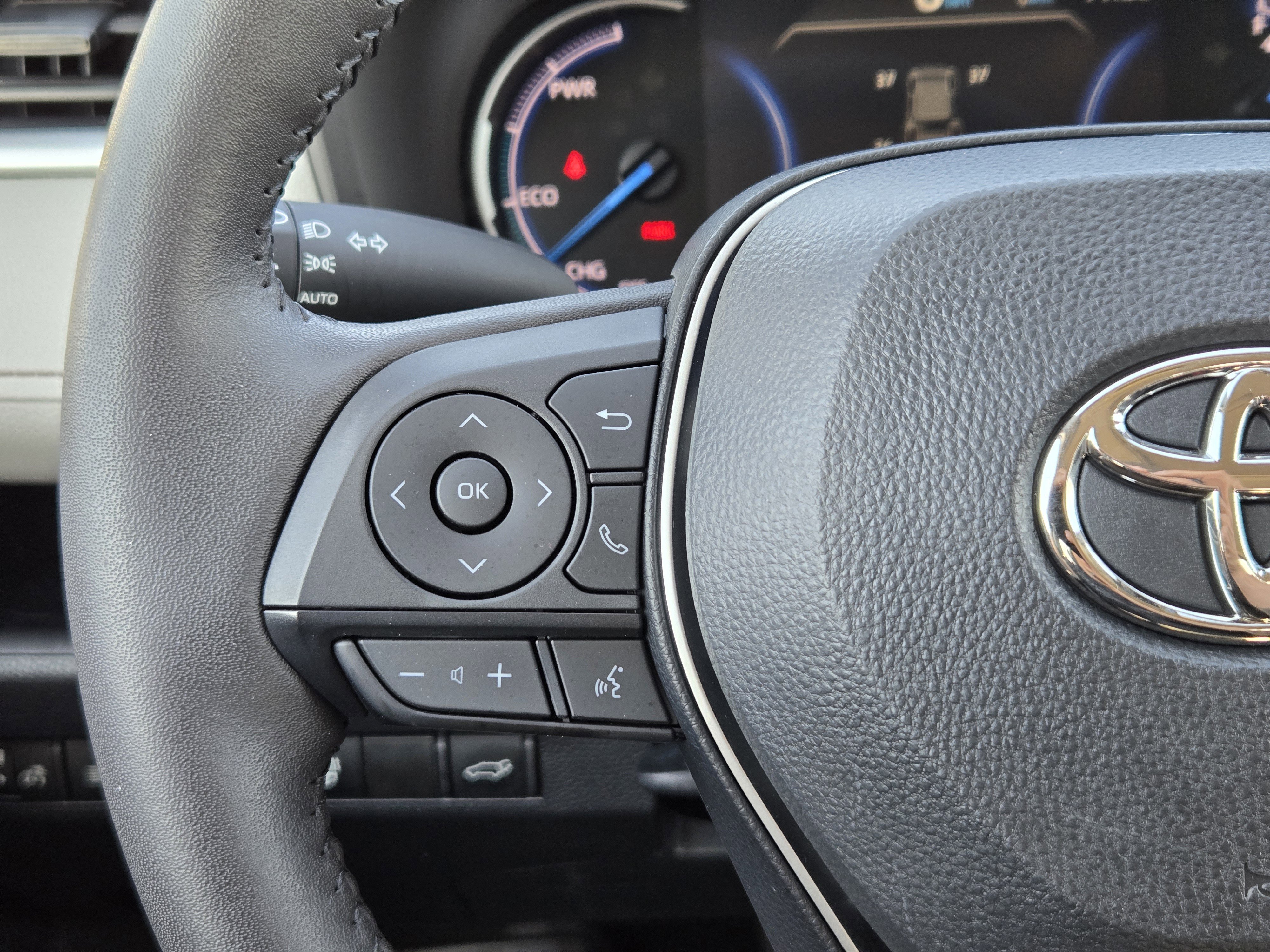 Used 2024 Toyota RAV4 XLE w/ Convenience Package image 35