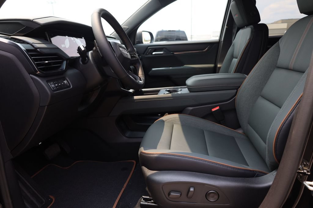 New 2026 GMC Acadia AT4 w/ Luxury Package AWD/4WD image 11