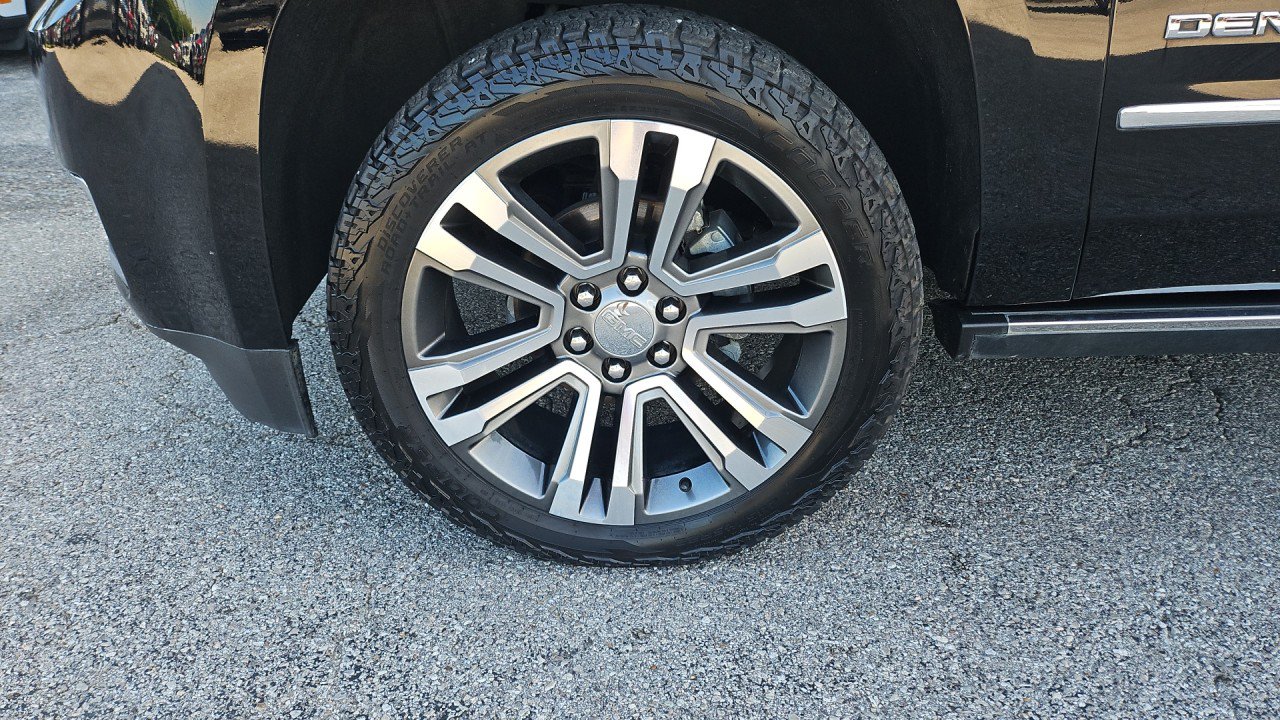 Used 2019 GMC Yukon XL Denali w/ Denali Ultimate Package RWD image 9
