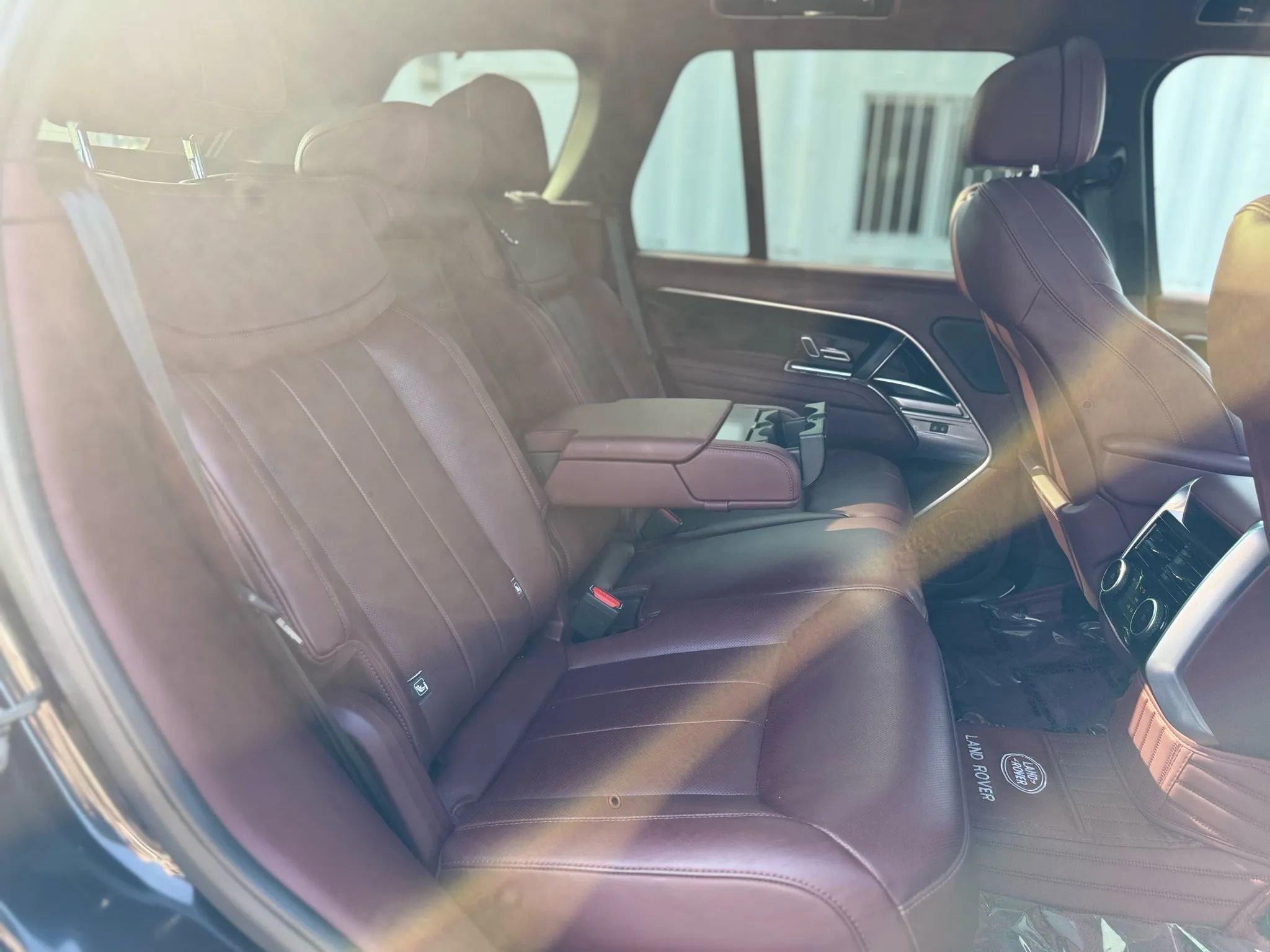 Used 2023 Land Rover Range Rover SE image 25