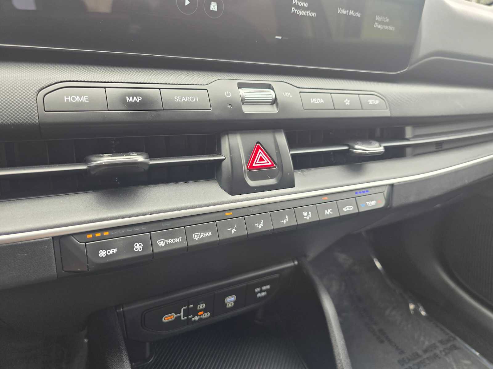 Used 2025 Kia K4 FWD image 28
