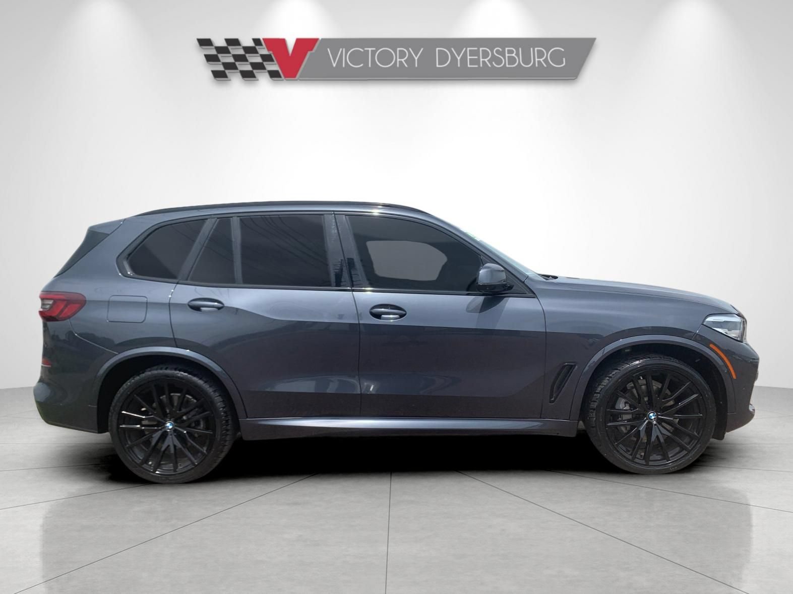 Used 2020 BMW X5 xDrive40i w/ M Sport Package AWD/4WD image 3
