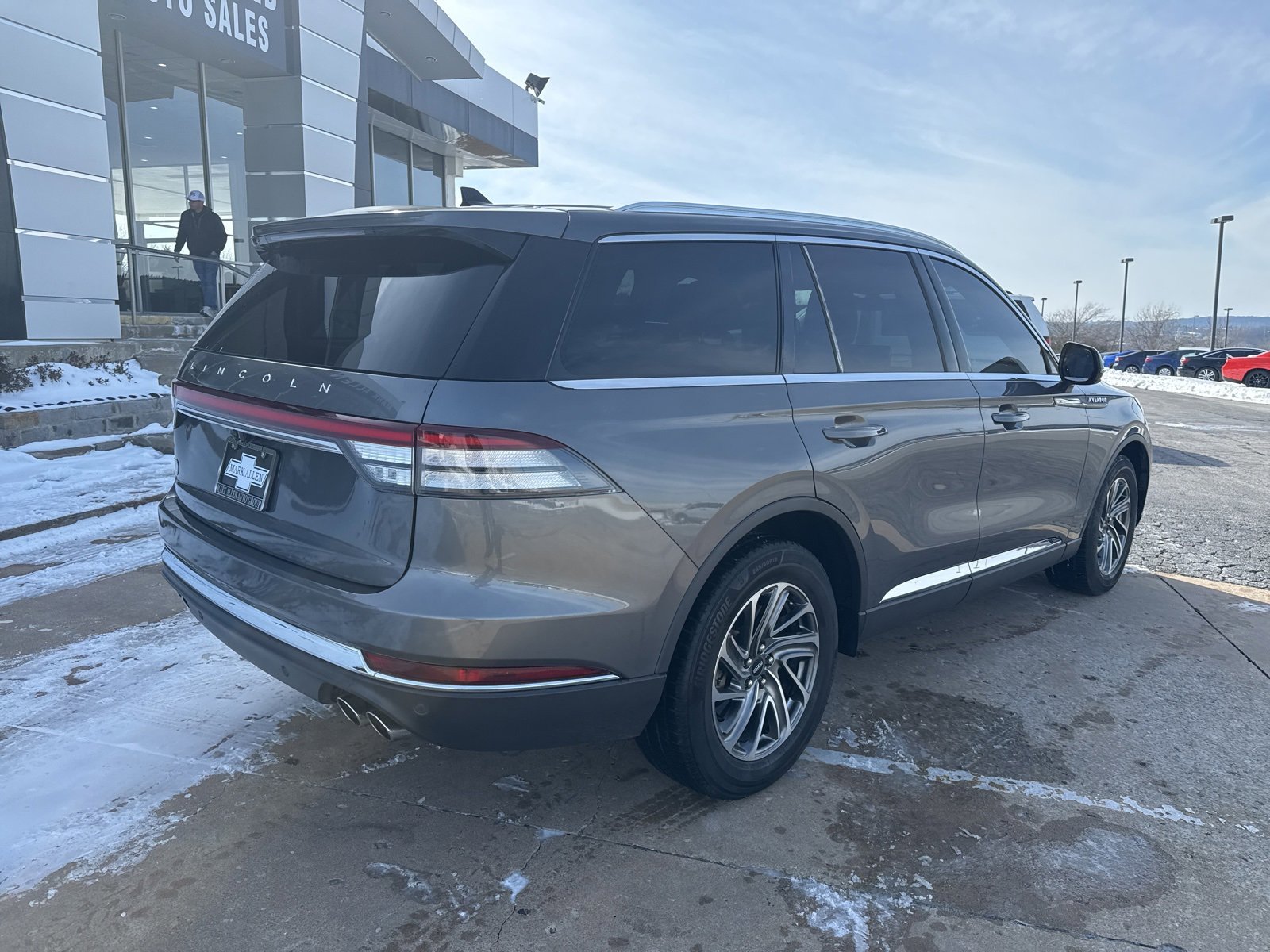 Used 2021 Lincoln Aviator Standard image 3
