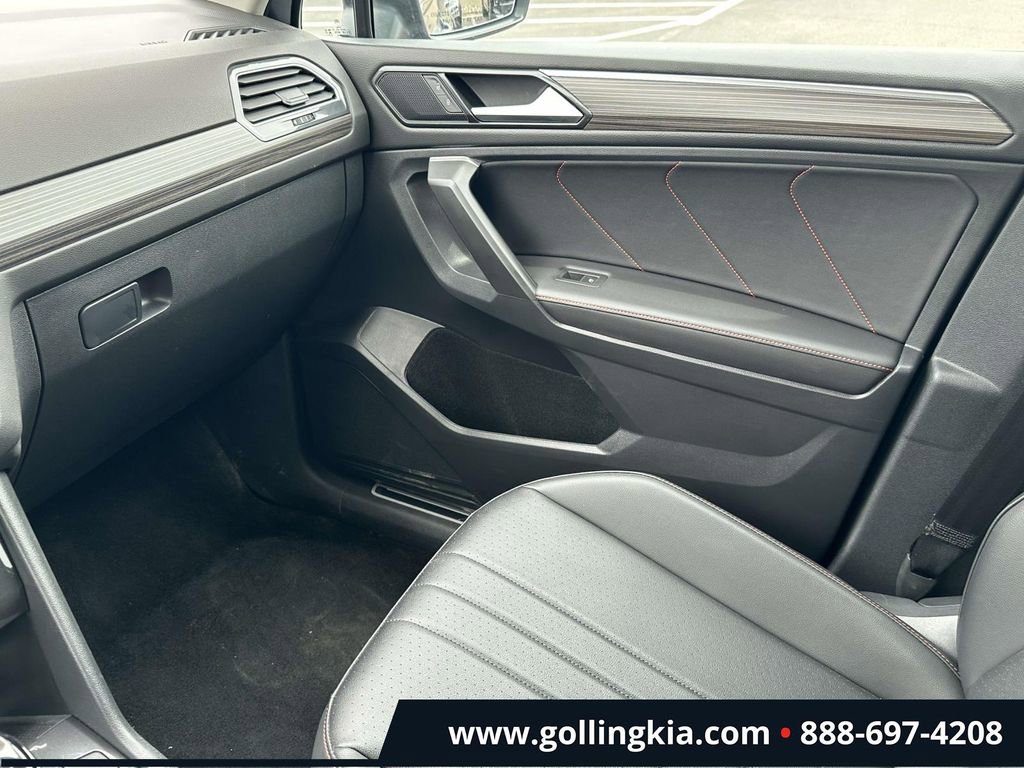 Used 2024 Volkswagen Tiguan Wolfsburg Edition AWD/4WD image 29