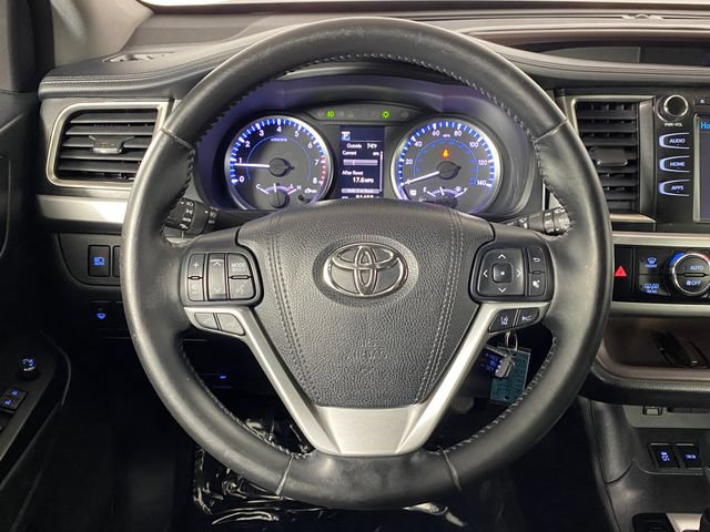 Certified 2017 Toyota Highlander Plus AWD/4WD image 20