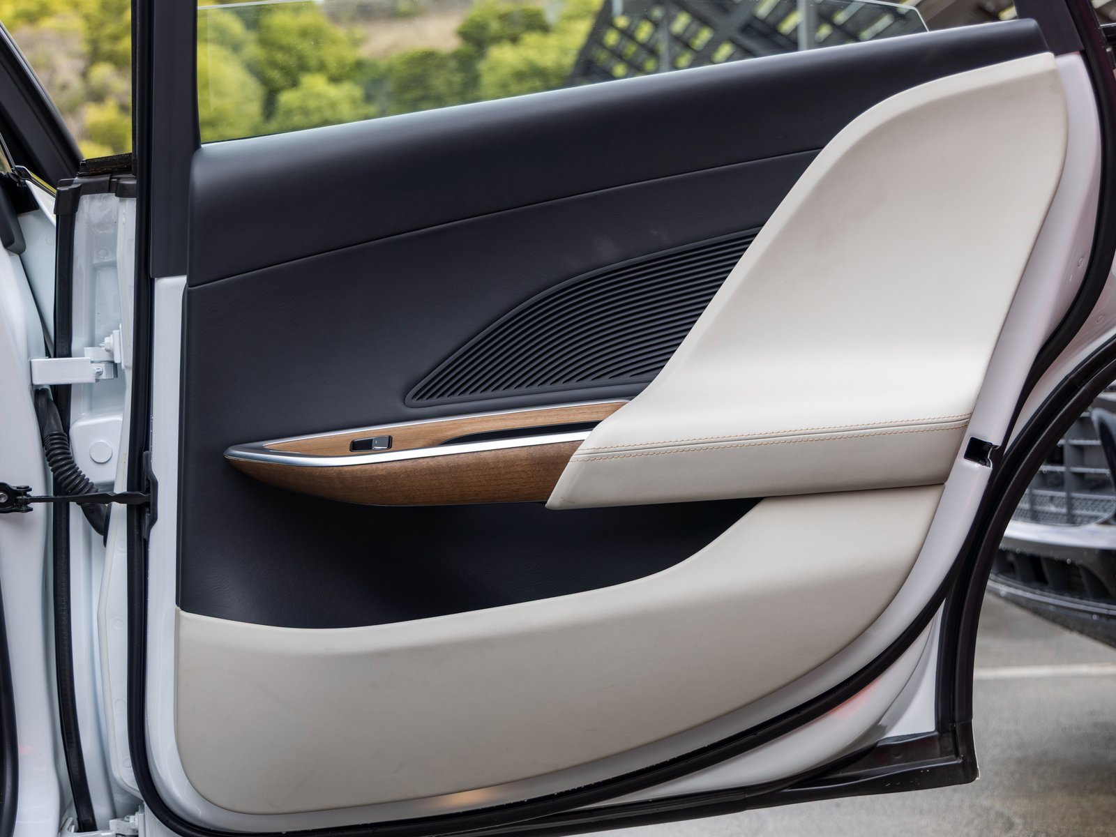 Used 2022 Lucid Air Grand Touring image 44