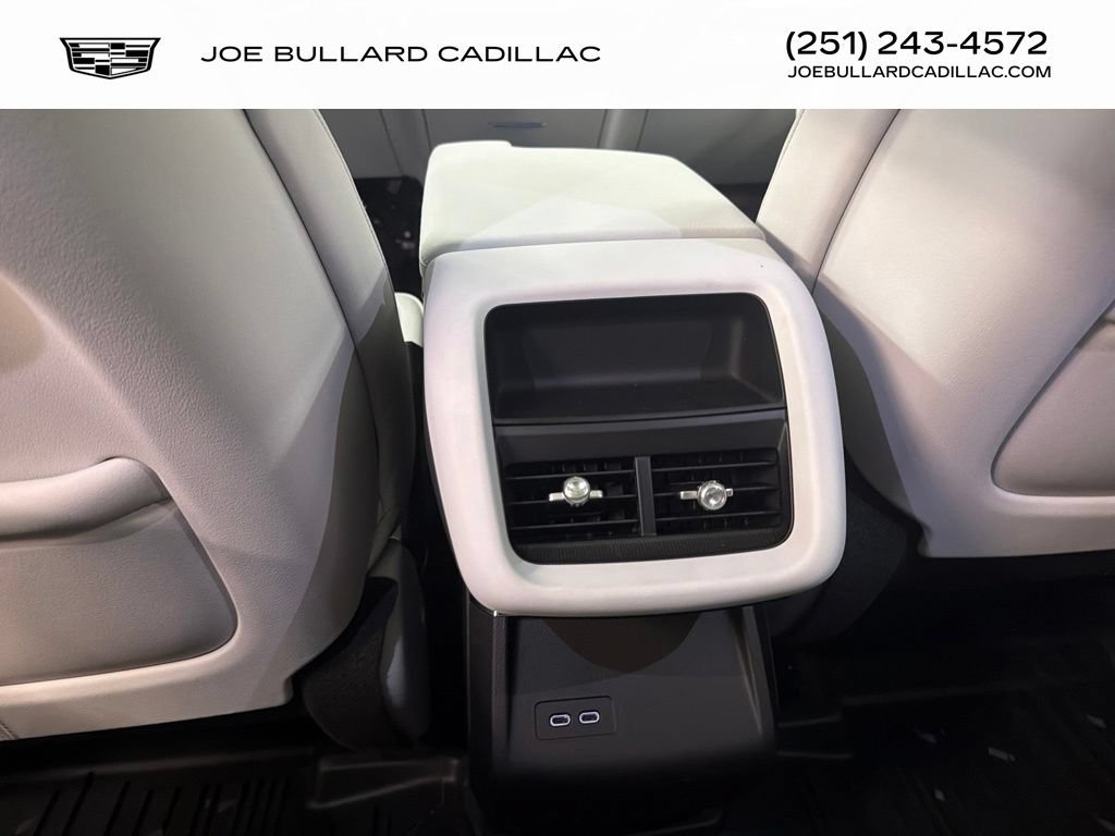 New 2027 Cadillac Optiq Luxury AWD/4WD image 35