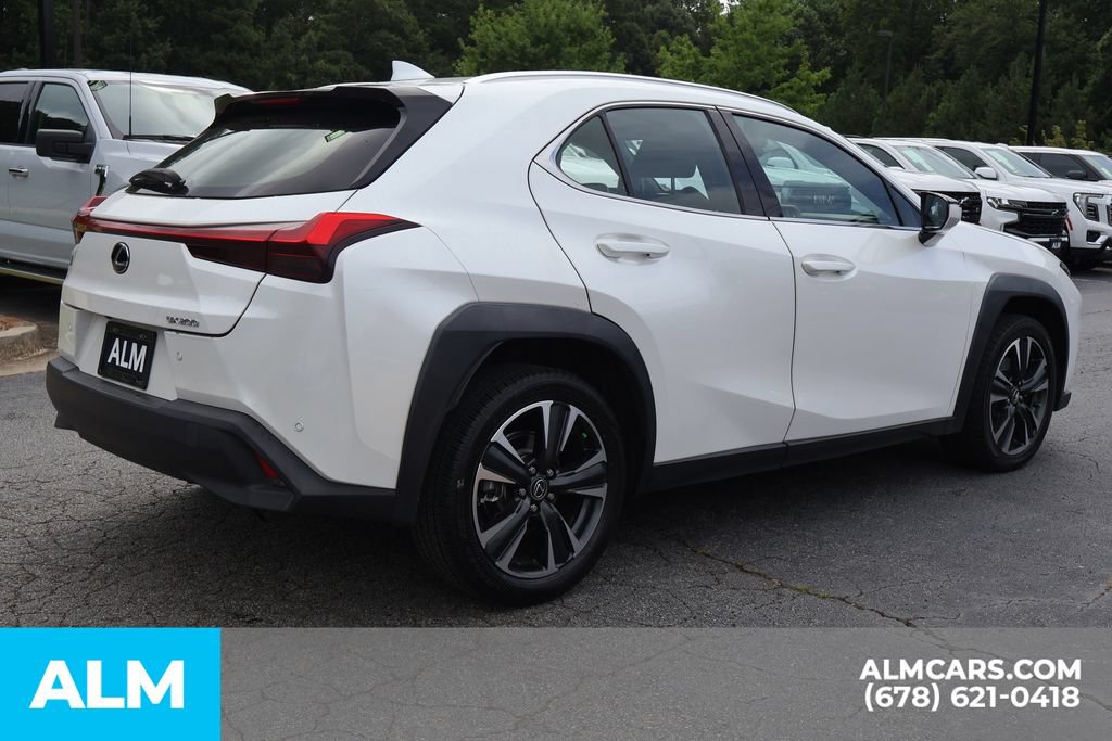Used 2021 Lexus UX 200 w/ Accessory Package (Z2) FWD image 6