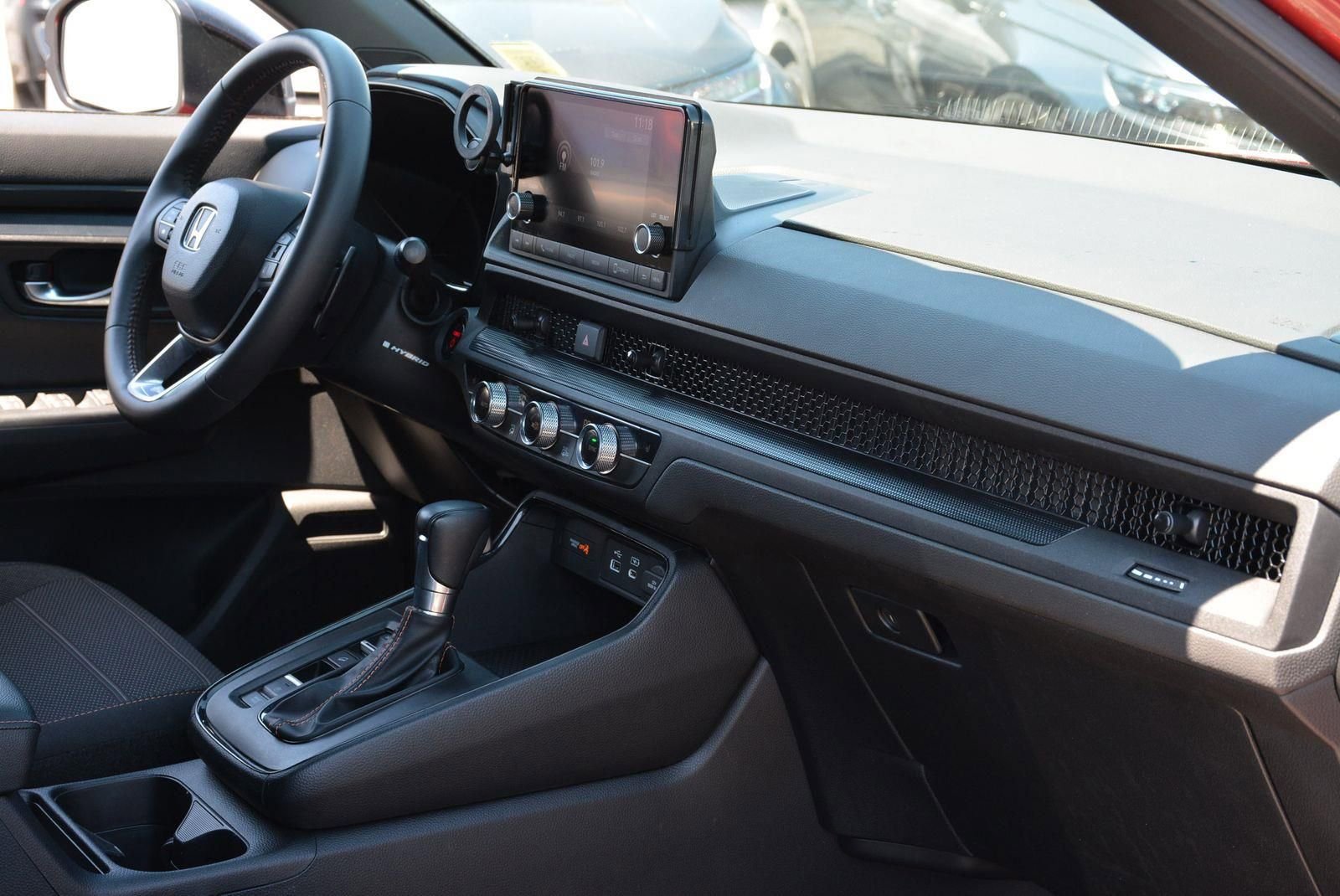 Used 2024 Honda CR-V Sport image 23