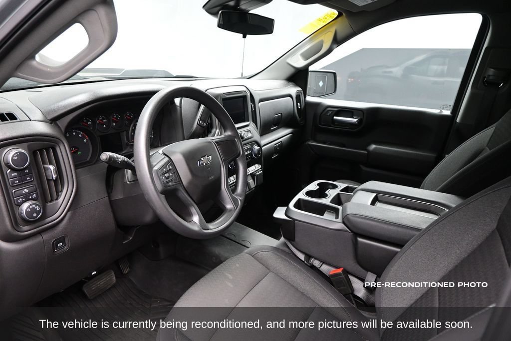 Used 2025 Chevrolet Silverado 1500 Custom Trail Boss w/ LPO, Dark Essentials Package AWD/4WD image 9