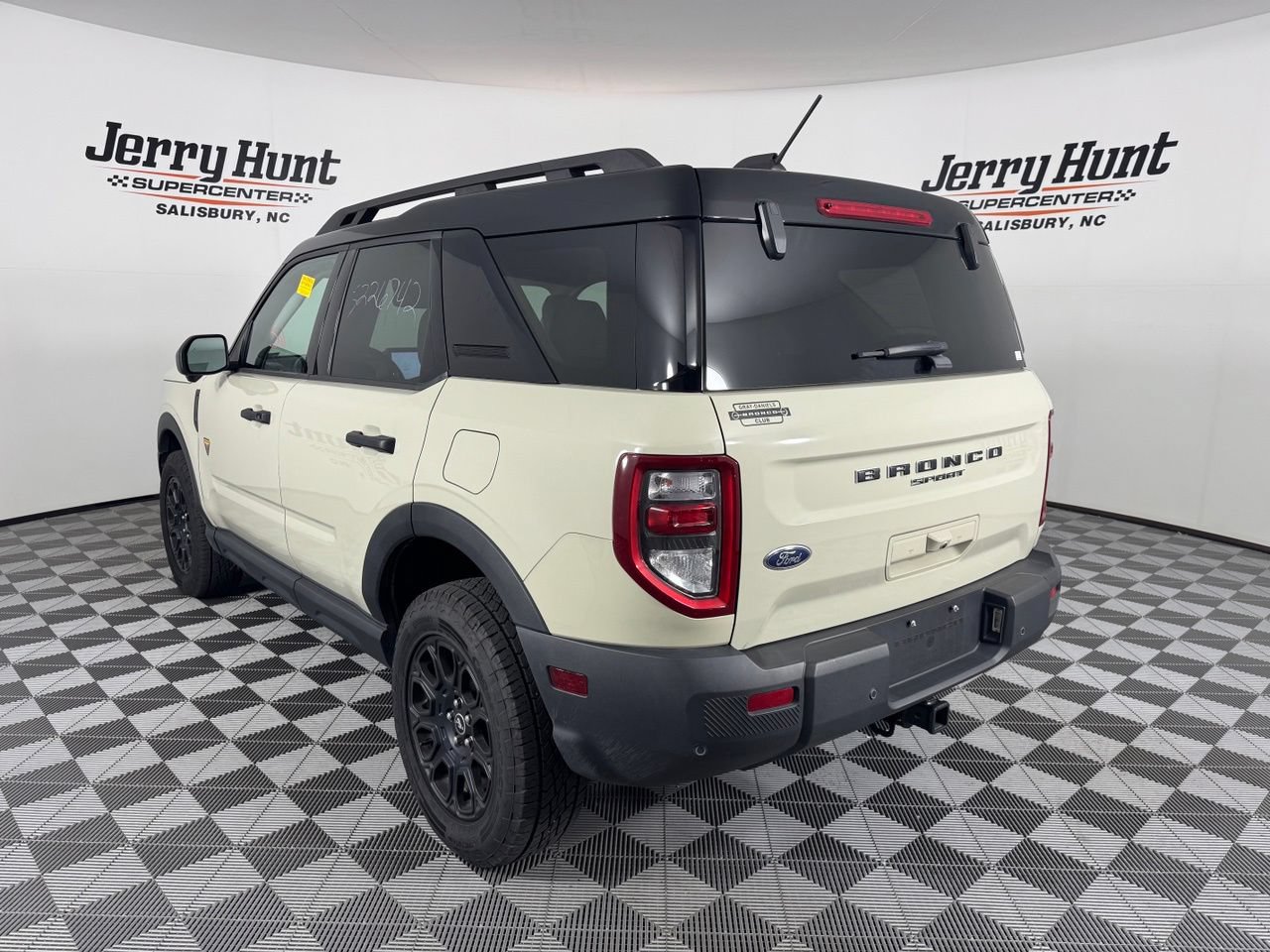 Used 2025 Ford Bronco Sport Badlands AWD/4WD image 9